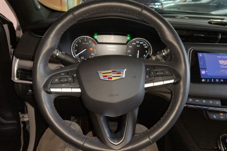 Used Cadillac XT4 2021 28T Two-Wheel Drive Leading Version
