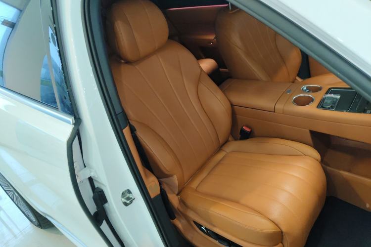 Used Hima AITO M8 2025 Extended-Range Ultra Version 53.4 kWh 5-Seater Edition