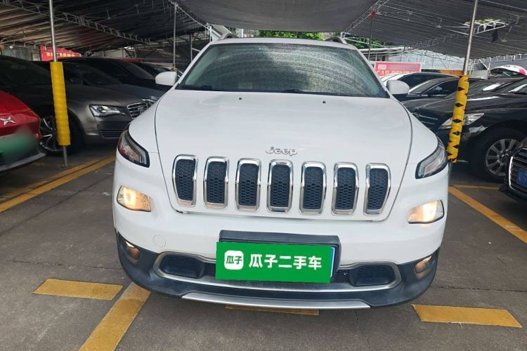 Used  Cherokee 2017 2.4L Leading Edition

