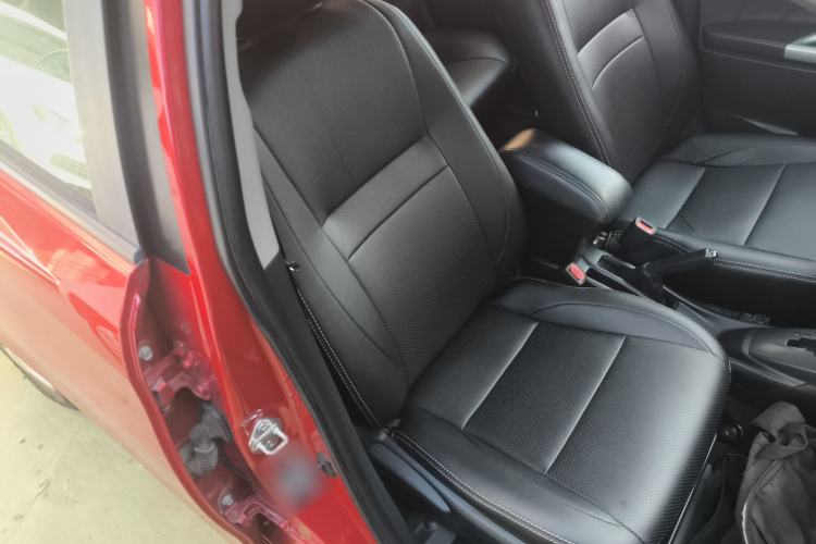 Used Toyota YARiS L 2015 1.5E Automatic Charm Edition
