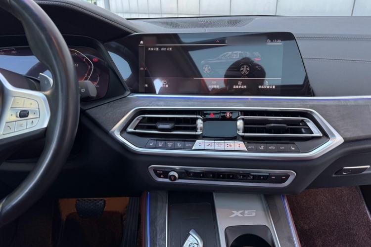 Used BMW X5 2022 Restyled xDrive 30Li Luxury Version M Sport Package
