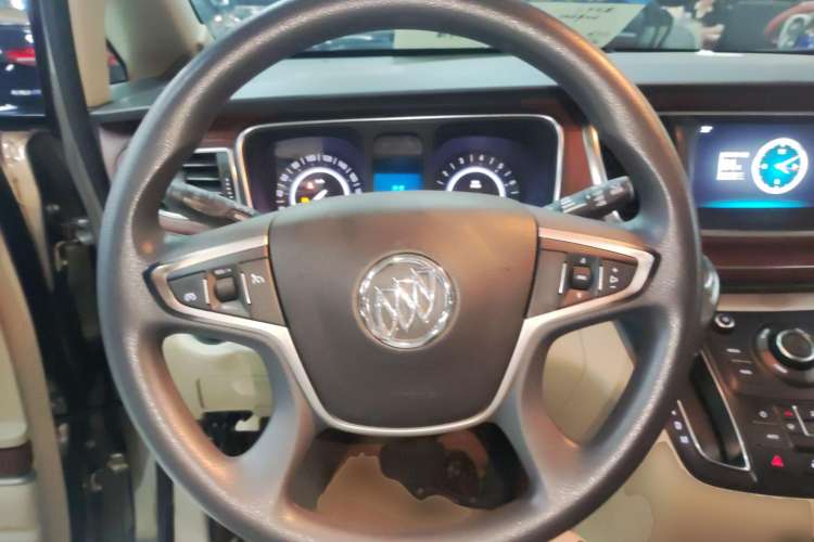 Used Buick GL8 2017 25S Comfort Version China V Standard