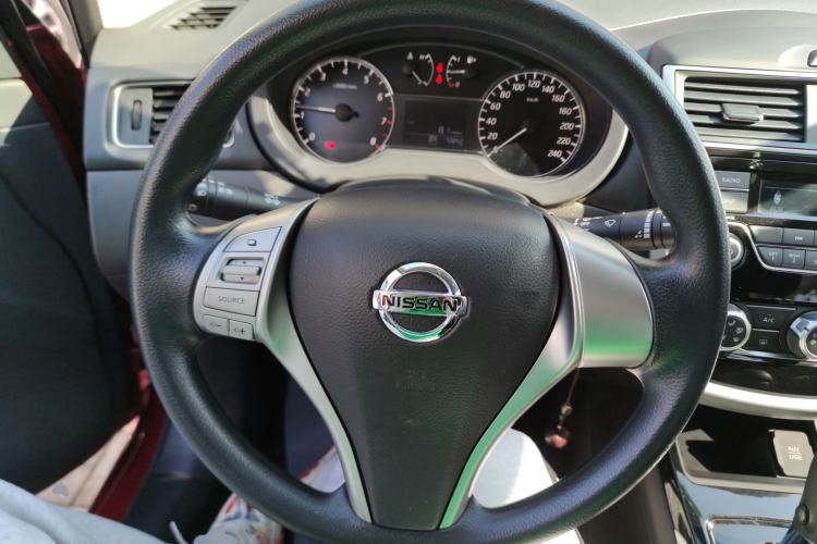 Used Nissan Tiida 2016 1.6L CVT Cool Dynamic Edition
