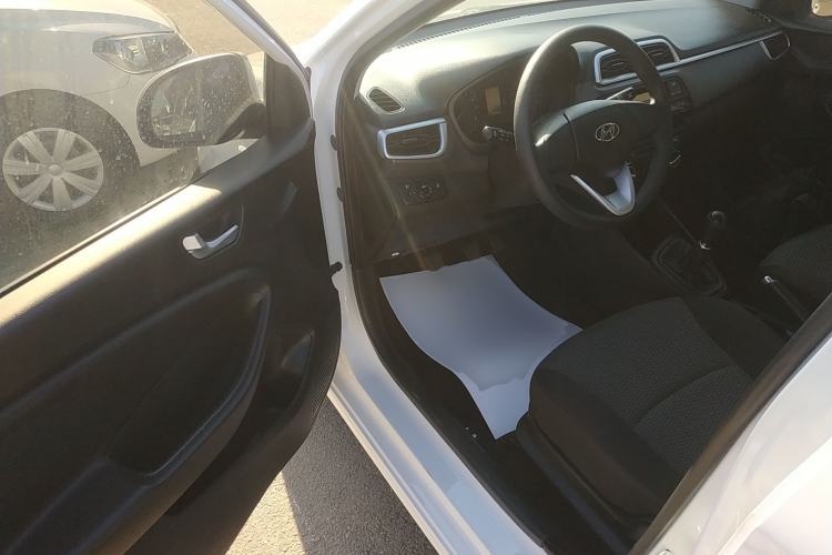 Used Hyundai Verna 2017 1.4L Manual Refreshed Version China VI Standard