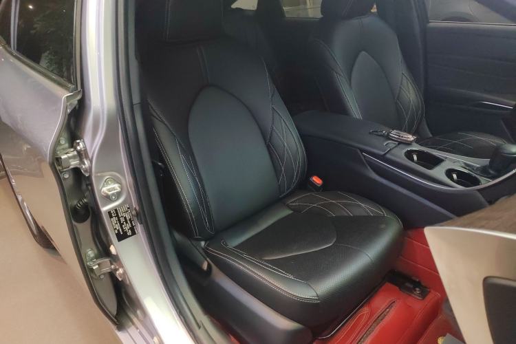 Used Toyota Avalon 2019 2.0L Ambition Edition China VI
