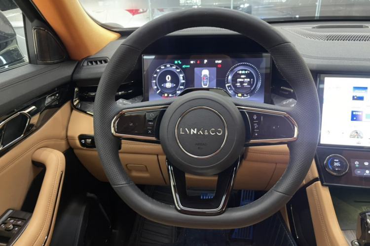 Used Lynk & Co 09 EM-P 2021 2.0T PHEV Halo Six-Seater
