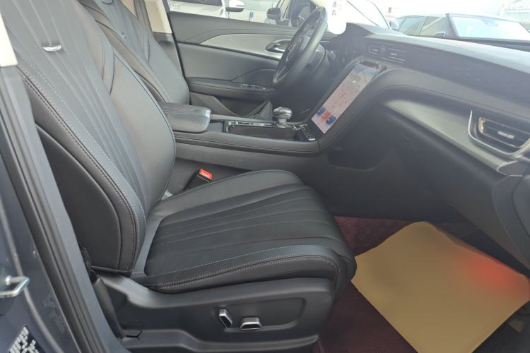 Used Hongqi H5 2023 2.0T Automatic Smart Connect Flagship Edition
