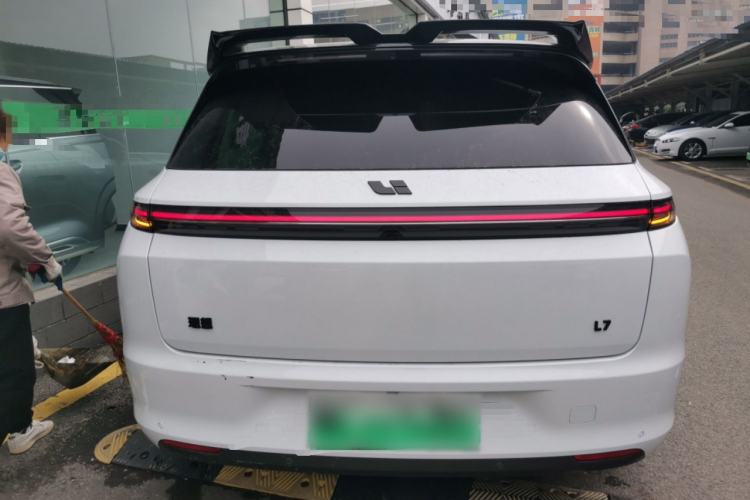 Used Li Auto L7 2023 Pro Model
