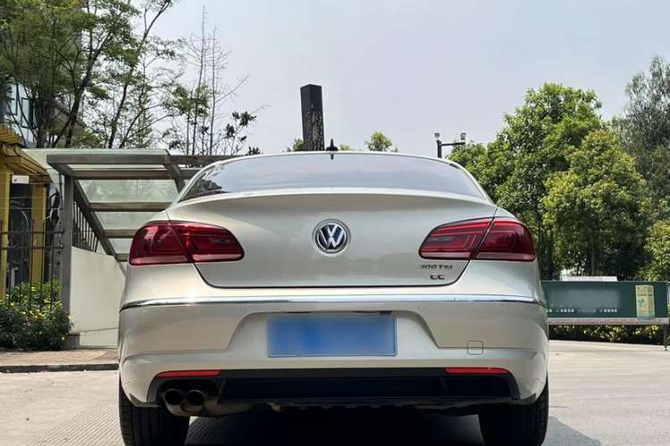 Used Volkswagen FAW-Volkswagen CC 2016 1.8TSI Luxury Model
