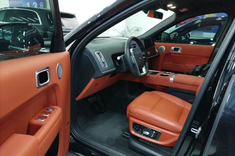 Used Li Auto L8 2024 Pro Model
