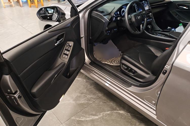 Used Toyota Avalon 2019 Dual-Engine 2.5L Luxury Edition China VI Standard
