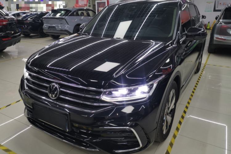Used Volkswagen Tiguan L 2023 Restyled 330TSI Automatic Two-Wheel Drive R-Line Enhanced Comfort Version
