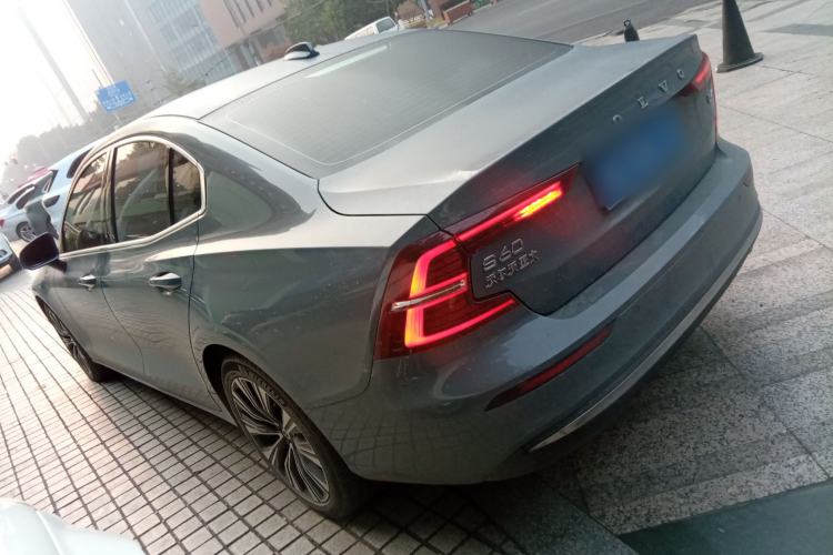 Used Volvo S60 2023 B4 Zhiyuan Luxury Edition
