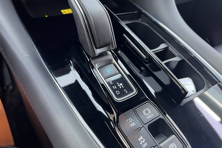 Used Toyota Alphard 2024 Dual-Engine 2.5L Prestige Edition
