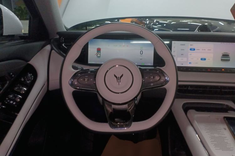 Used VOYAH FREE 2025 318 318 km Rear-Drive Touring Edition