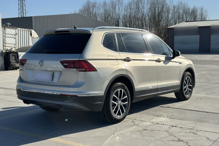 Used Volkswagen Tiguan L 2017 330TSI Automatic Two-Wheel Drive Luxury Edition
