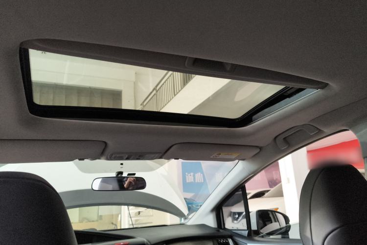 Used Honda Jade 2017 1.8L automatic Comfort version 5 seats
