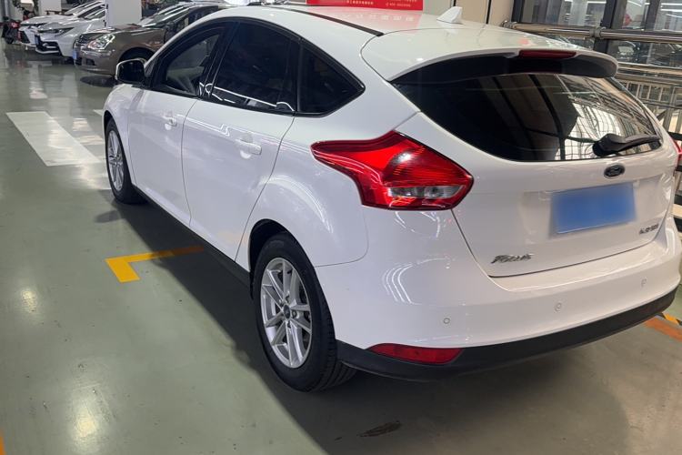 Used Ford Focus 2015 Hatchback 1.6L Automatic Fashion Edition
