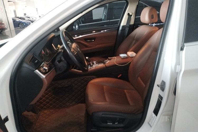 Used BMW 5 Series 2014 530Li Leading Model