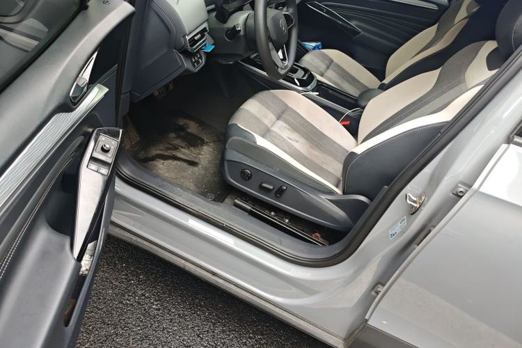 Used Volkswagen ID.4 CROZZ 2021 Long-Range PURE+ Two-Wheel Drive Version