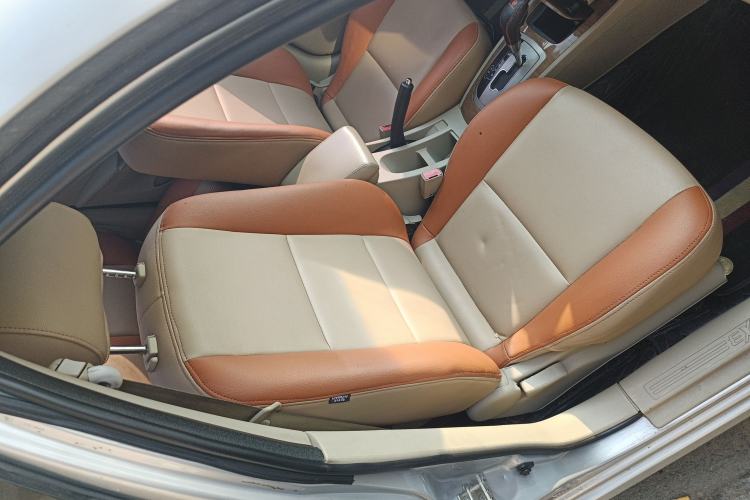 Used Buick Excelle 2015 1.5L Automatic Classic Model
