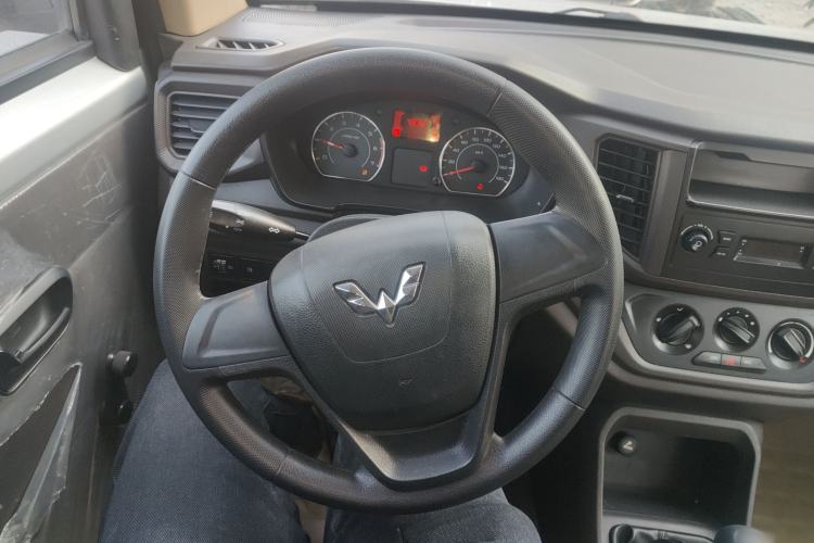 Used Wuling Hongguang V 2019 1.5L Jingqu Version China VI LAR