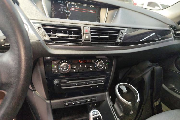 Used BMW X1 2015 sDrive18i Leading Edition