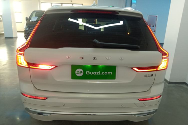 Used Volvo XC60 2023 B5 4x4 Smart Luxury Edition
