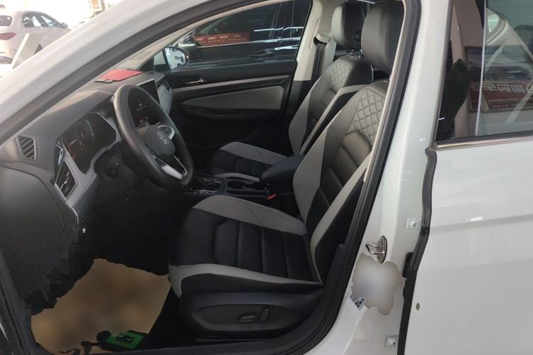 Used Volkswagen Bora 2023 300TSI DSG Prestige Edition
