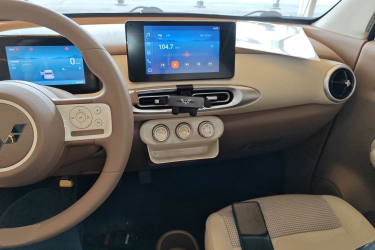 Used Wuling Hongguang MINIEV 2025 Four-Door Version Premium Edition