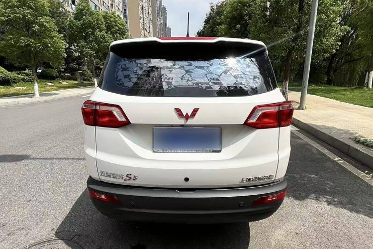 Used Wuling Hongguang S3 2018 1.5L Manual Comfort Model China V Standard
