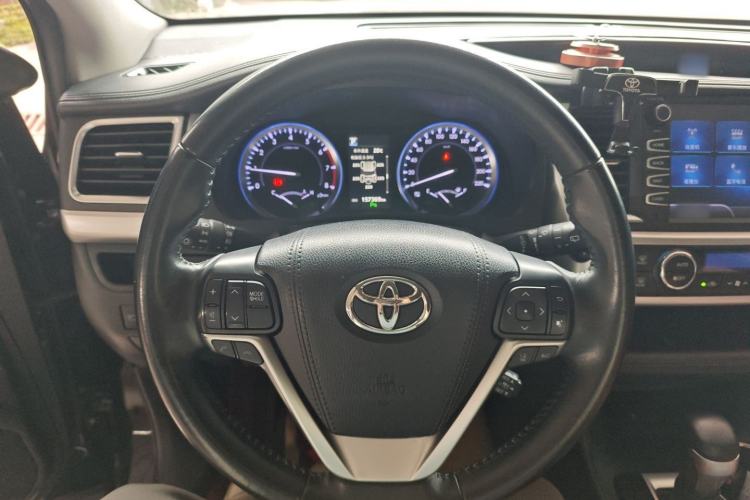 Used Toyota Highlander 2018 2.0T Four-Wheel Drive Knight Edition 7 Seats China VI Standard
