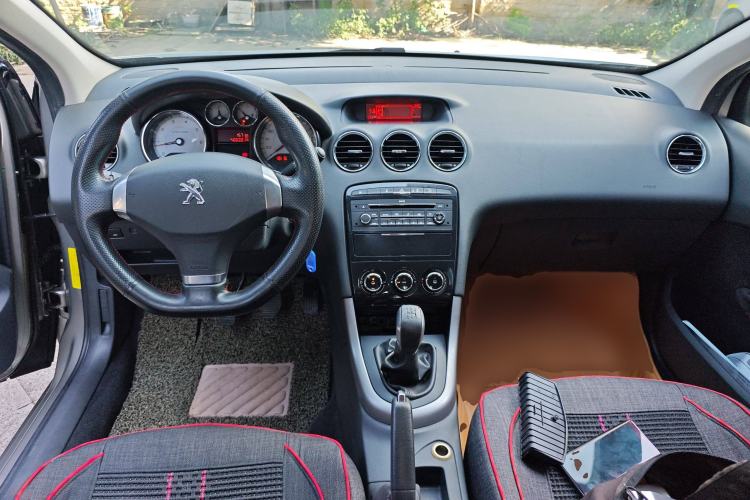 Used Peugeot 408 2013 2.0L Manual Comfort Edition
