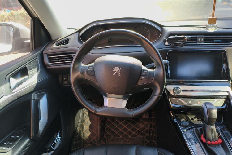 Used Peugeot 308 2018 1.6L Automatic Luxury Edition
