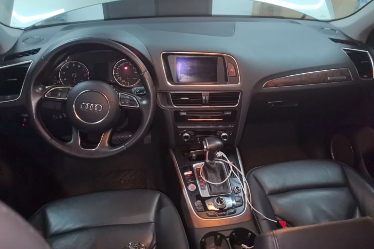 Used Audi Q5 2015 40 TFSI Comfort Model
