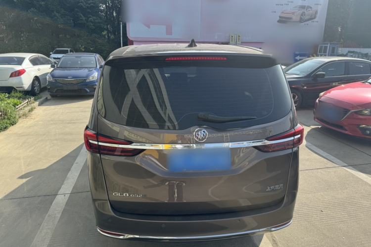 Used Buick GL8 2022 Land Cruiser Executive Class 652T Comfort Model
