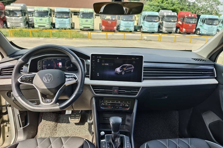 Used Volkswagen Tiguan L 2022 330TSI Automatic Two-Wheel Drive R-Line Enhanced Edition
