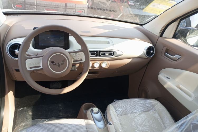 Used Wuling Hongguang MINIEV 2025 Four-Door Version Advanced Edition
