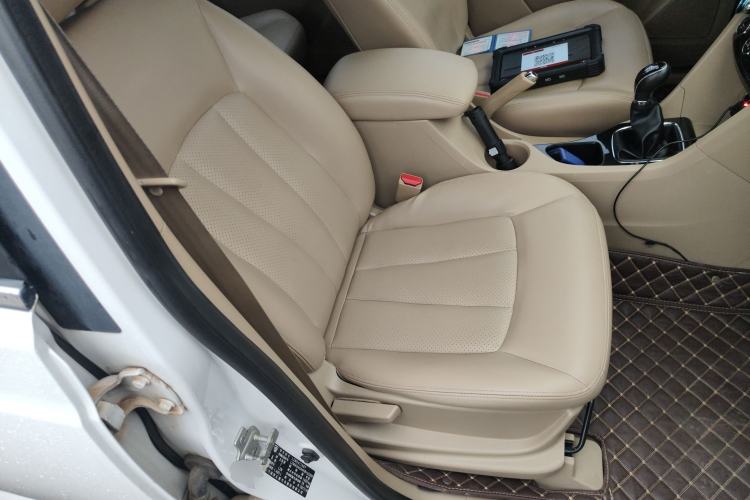 Used Baojun 730 2016 1.5L Manual Comfort Version 7 Seats China V Emission Standard