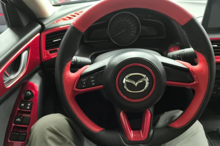 Used Mazda Mazda 3 Axela 2017 Sedan 1.5L Automatic Comfort Model Emission Standard China V
