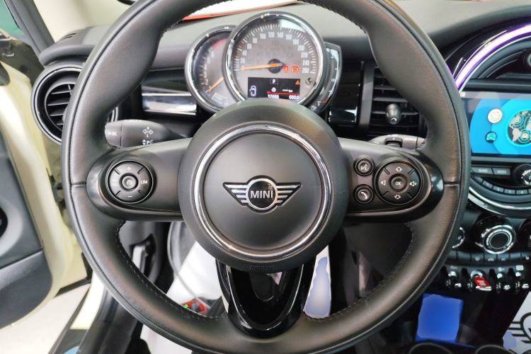 Used  MINI 2019 1.5T COOPER Classic Edition
