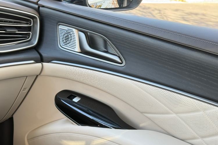 Used Denza D9 2024 DM-i 980 Four-Wheel Drive Flagship Model