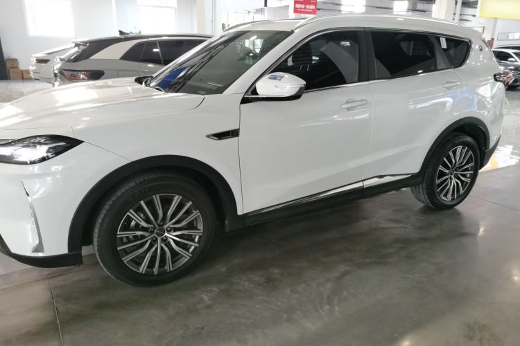 Used JETOUR X70 PLUS 2023 1.5T DCT Brave PLUS 5-Seater
