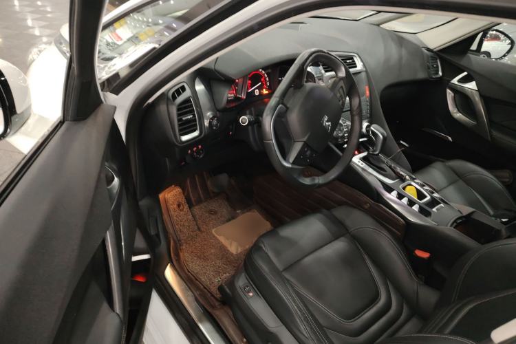 Used  5 2013 1.6T Luxury Edition THP160