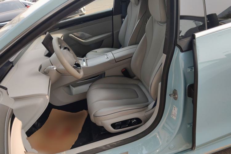 Used Hima Luxeed S7 2025 785 km Ultra