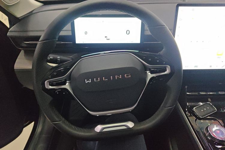 Used Wuling Xingguang 2024 Co-Creation Edition 510 Advanced Model