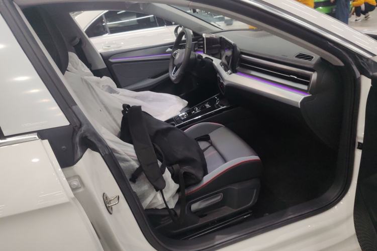 Used Volkswagen Lamando 2023 Lavida L 280TSI DSG Cool & Spicy Edition
