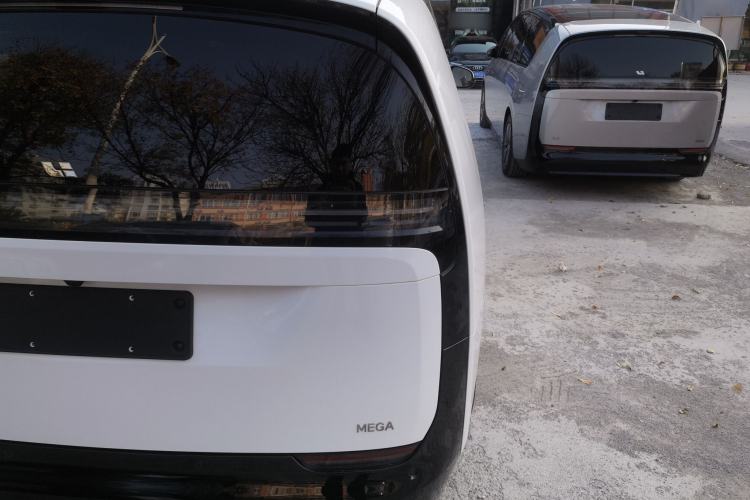 Used Li Auto MEGA 2024 Ultra Model