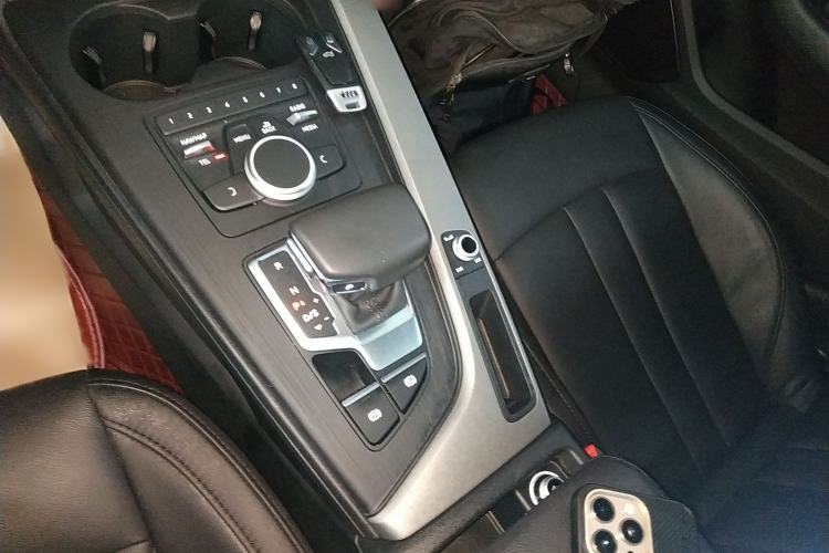 Used Audi A4L 2018 30th Anniversary Edition 40 TFSI Trendy Model
