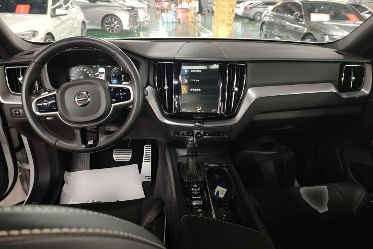 Used Volvo XC60 2019 T5 4x4 Zhiyuan Sport Edition China V Standard
